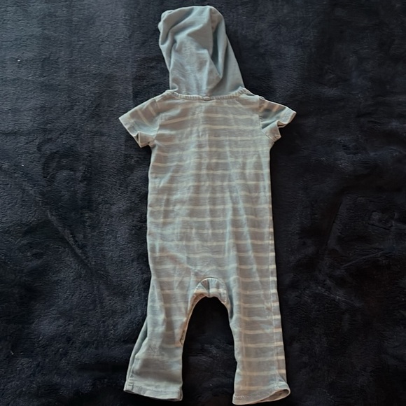 Nordstrom baby romper - Picture 3 of 3